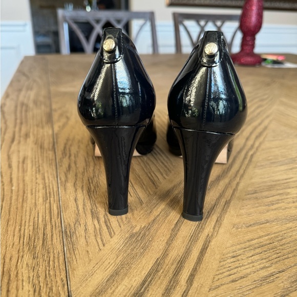 Stuart Weitzman black heels - Picture 4 of 5